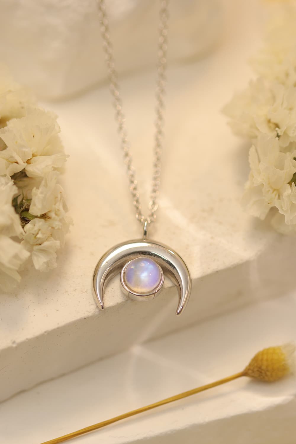 High Quality Natural Moonstone Moon Pendant 925 Sterling Silver Necklace